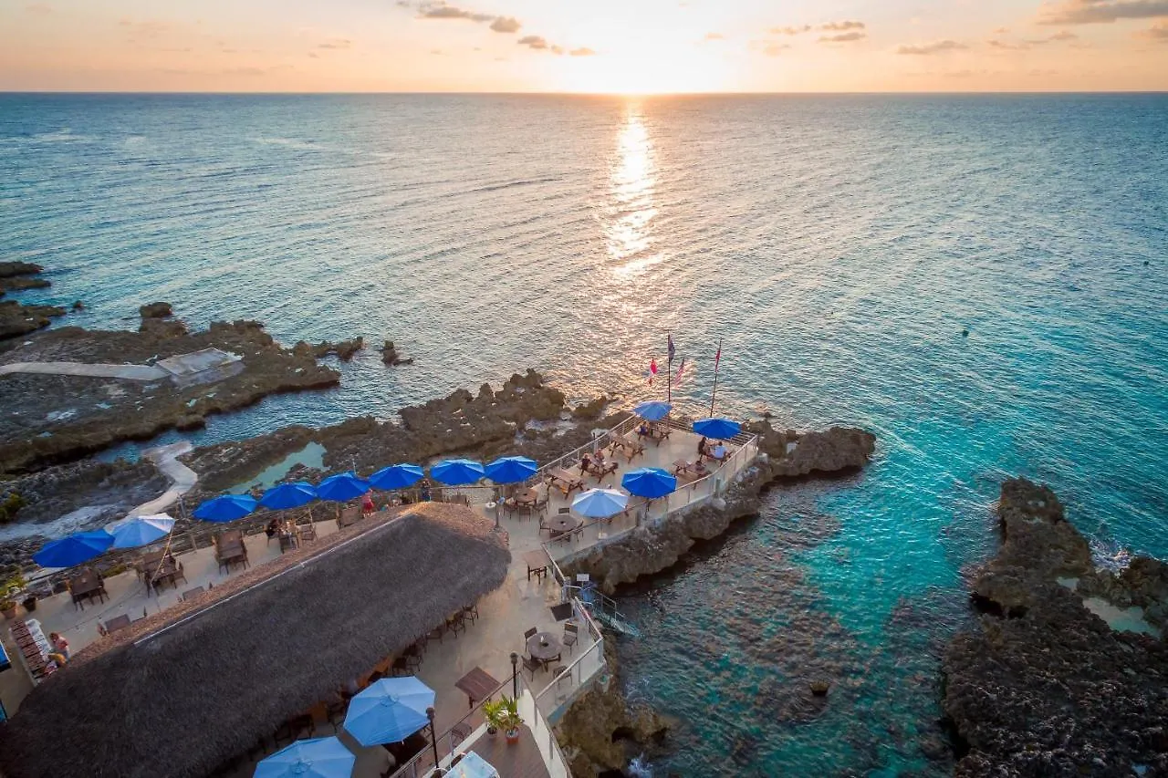 Sea Breezes At Siena Gardens 0*, West Bay Cayman Islands