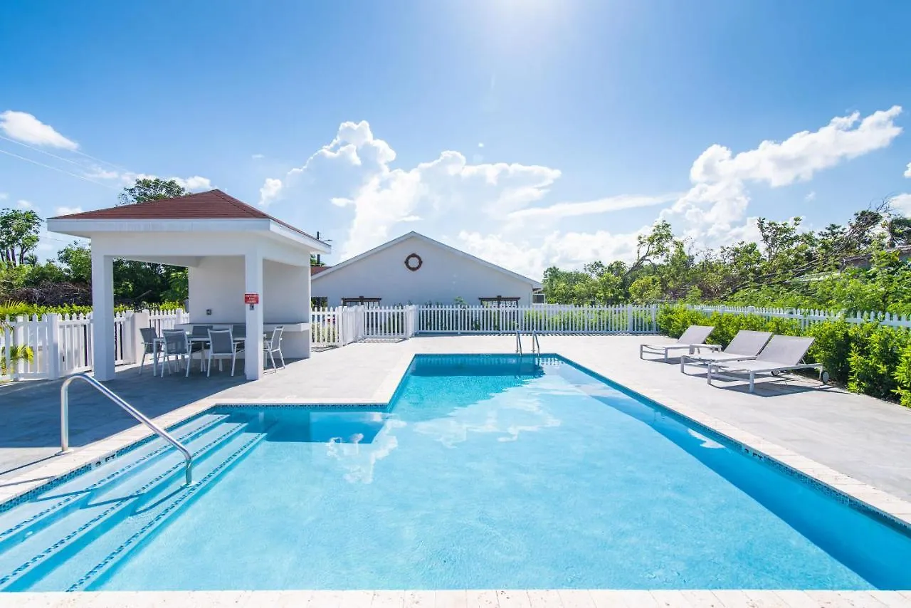 Sea Breezes At Siena Gardens Apartment